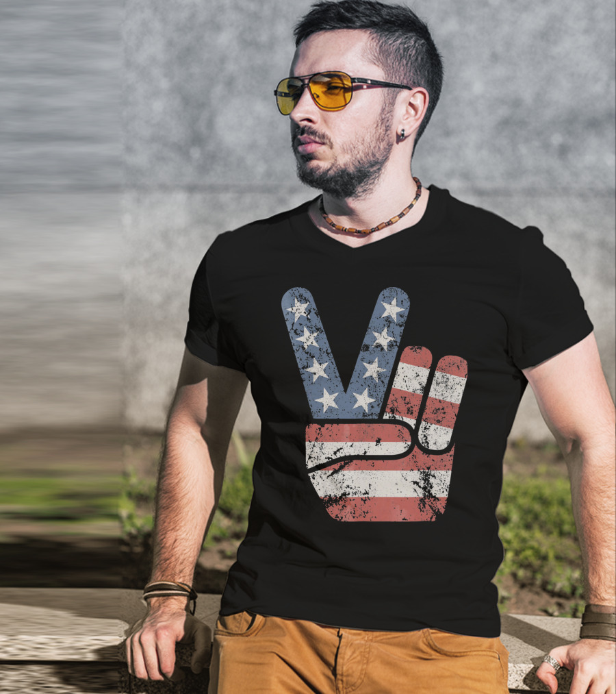 USA Big Peace Hand Sign American Flag T-Shirt