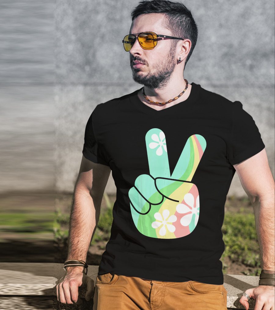 Retro Vintage Peace Sign Hippie 70s Flower Power Vibes T-Shirt
