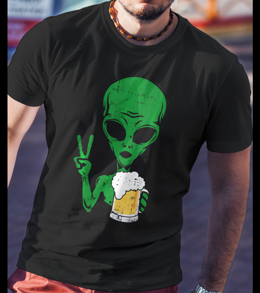 Area 51 Alien Peace Sign Drinking Beer T-Shirt