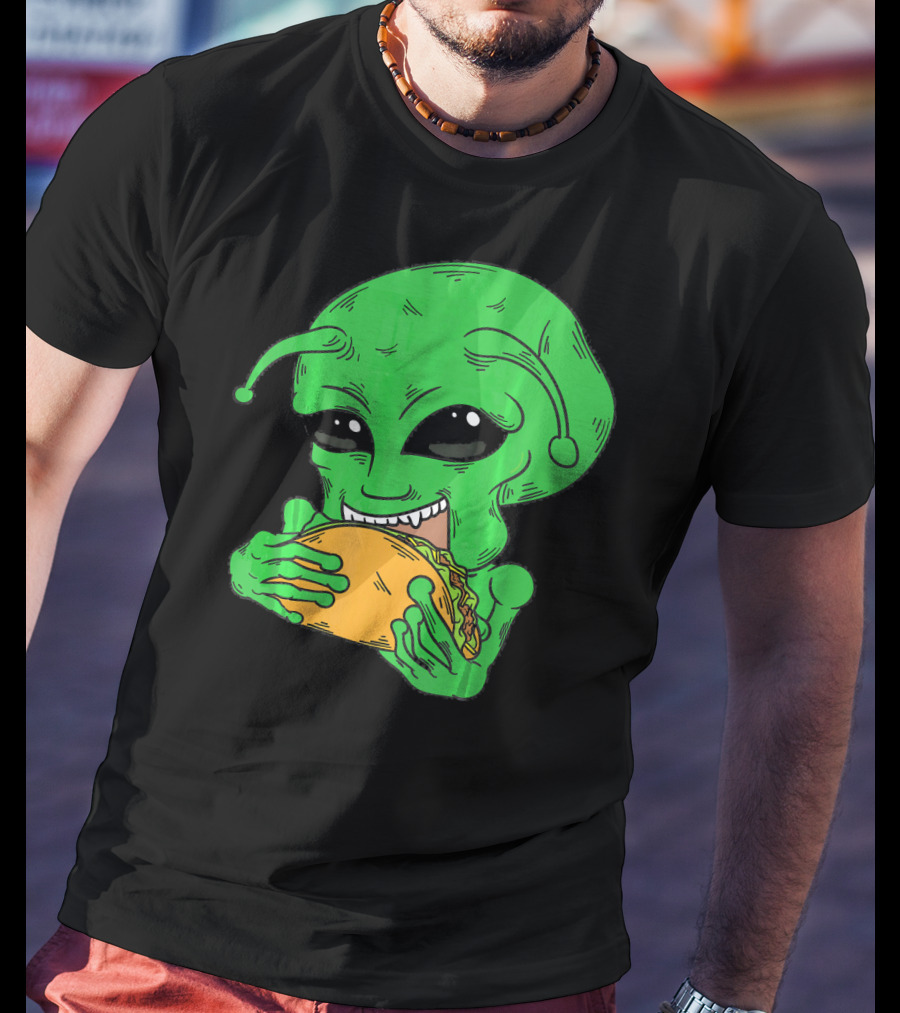 Alien Eating Taco Cool Outer Space UFO T-Shirt