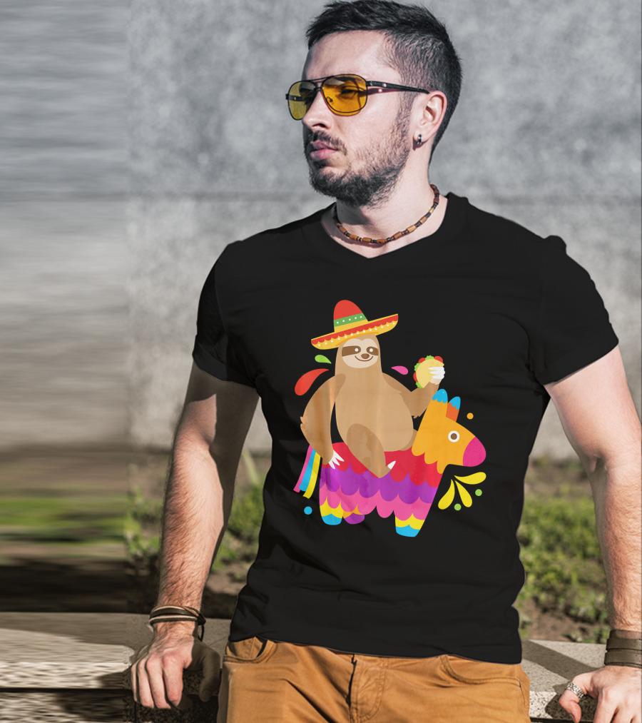 Sloth Taco Piñata Cute Mexican Fiesta Sombrero Riding Rainbow T-Shirt
