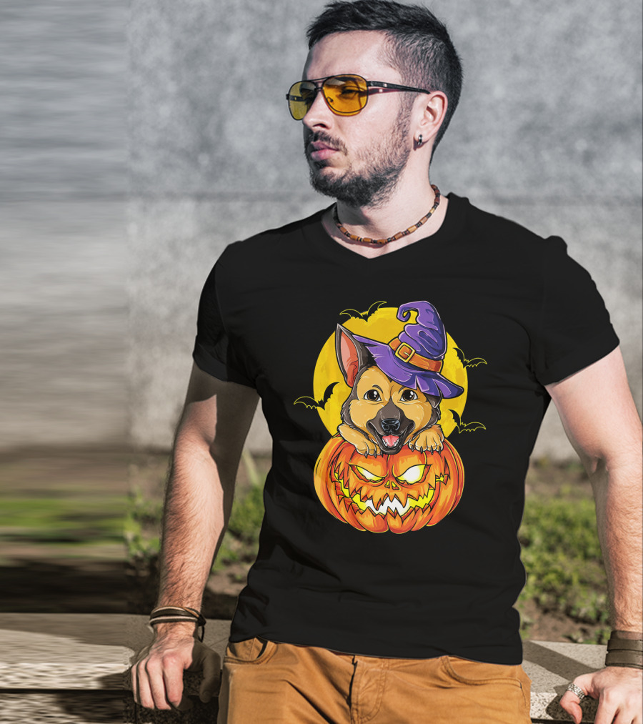 German Shepherd Pumpkin With Witch Hat And Bats T-Shirt