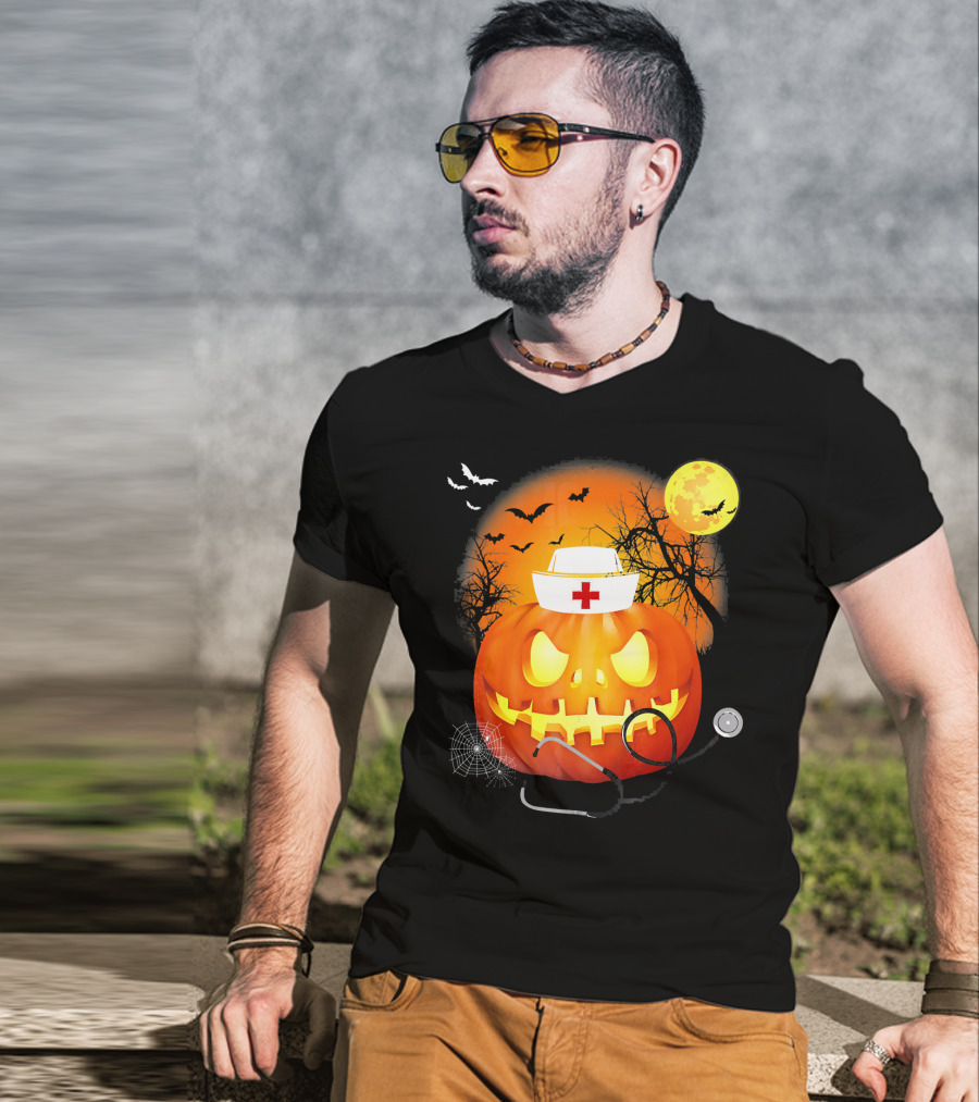 Nurse Halloween Pumpkin With Stethoscope And Bats T-Shirt