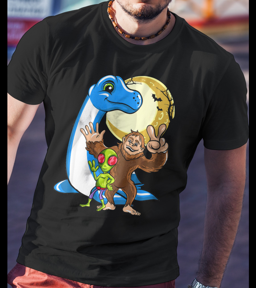 Bigfoot Sasquatch Loch Ness Monster Ness Alien Moon Scene T-Shirt