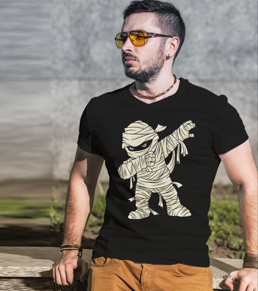 Dabbing Mummy Costume Dance Halloween Humor T-Shirt