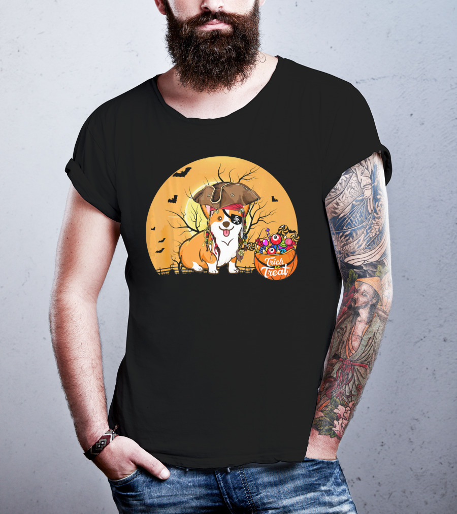 Trick Or Treat Pirate Corgi Halloween Scene With Candy Bowl And Bats T-Shirt