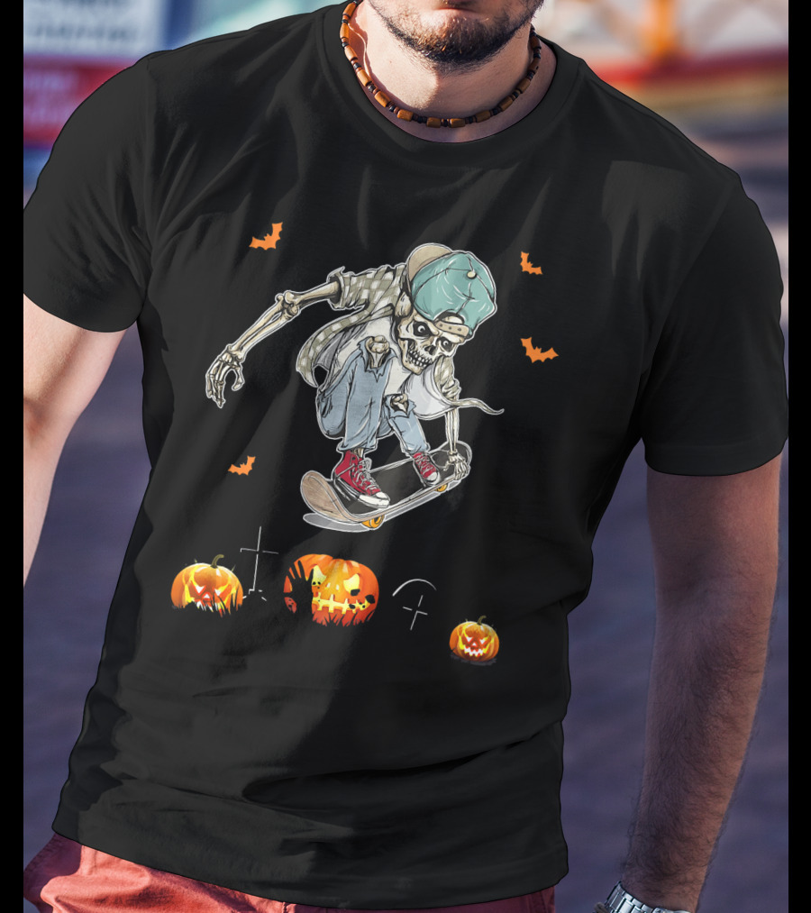 Zombie Skateboarding Teen Halloween Pumpkins And Bats T-Shirt