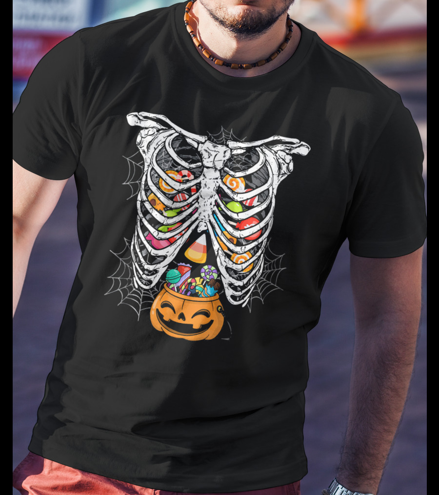 Skeleton Rib Cage X Ray Candy Halloween Pumpkin Fun T-Shirt