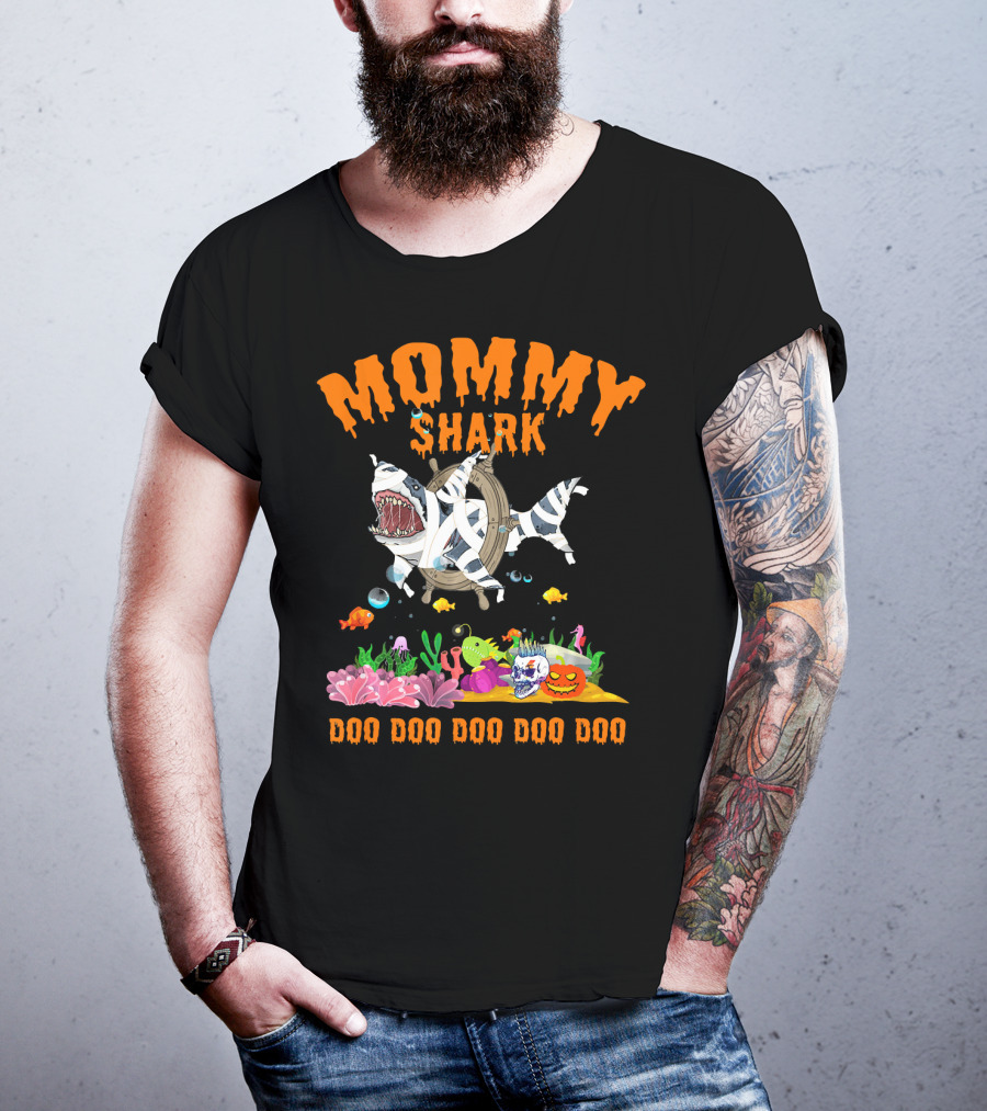 Mommy Shark Halloween Costume Doo Doo Doo Doo Doo T-Shirt