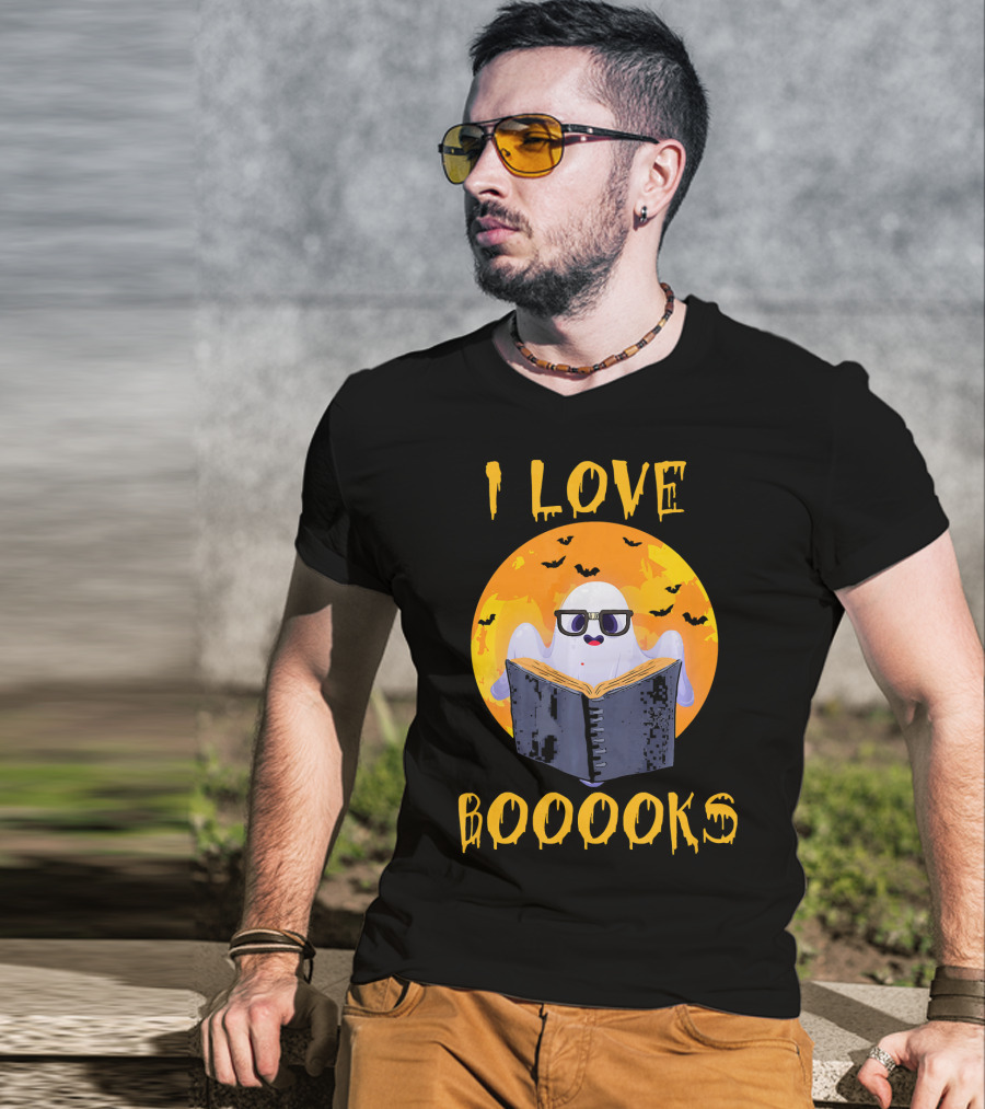 I Love Boooooks Halloween Ghost Reading With Bats T-Shirt