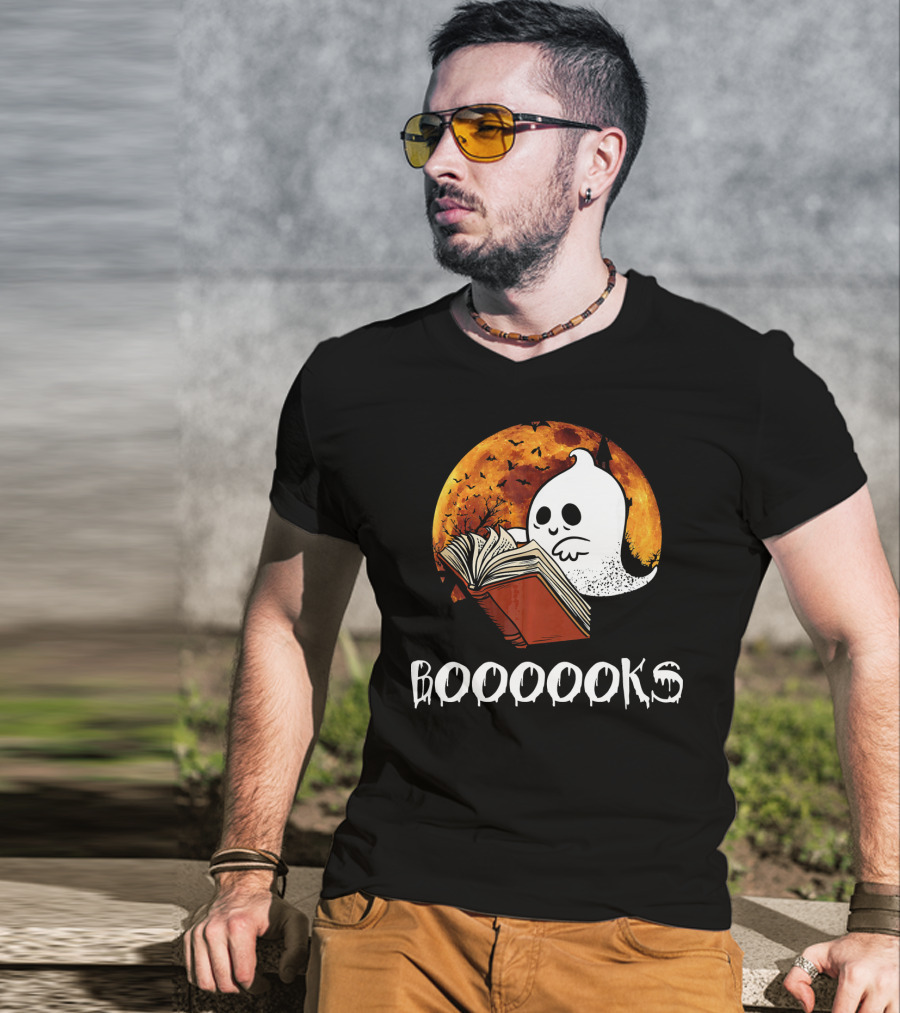 Booooooks Boo Reading Books Hall Ghost With Open Book And Moon Bats T-Shirt