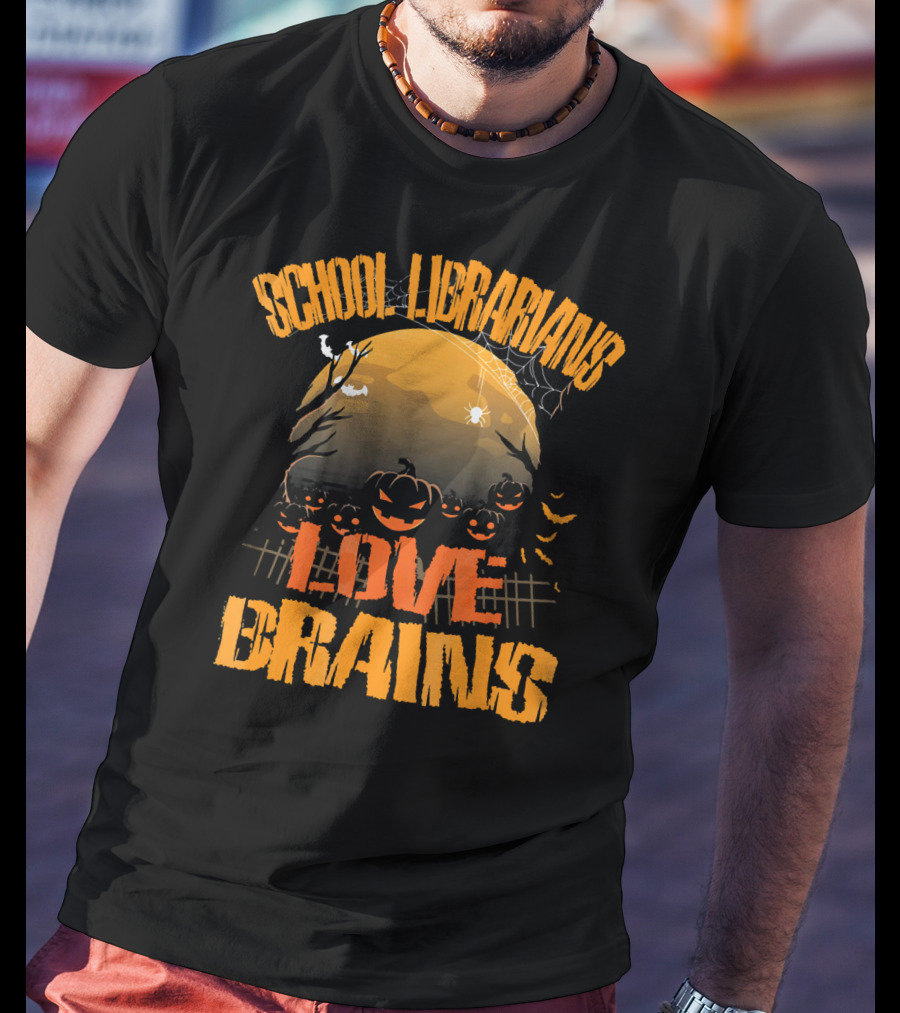 School Librarians Love Brains Halloween Pumpkins Spider Web Moon T-Shirt