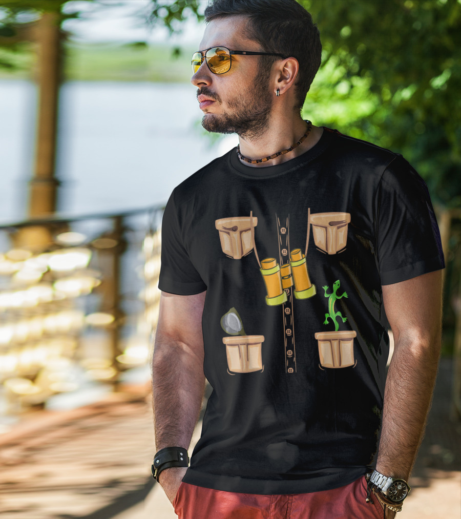 Halloween Animal Zookeeper Jungle Safari Binoculars Lizard Costume T-Shirt