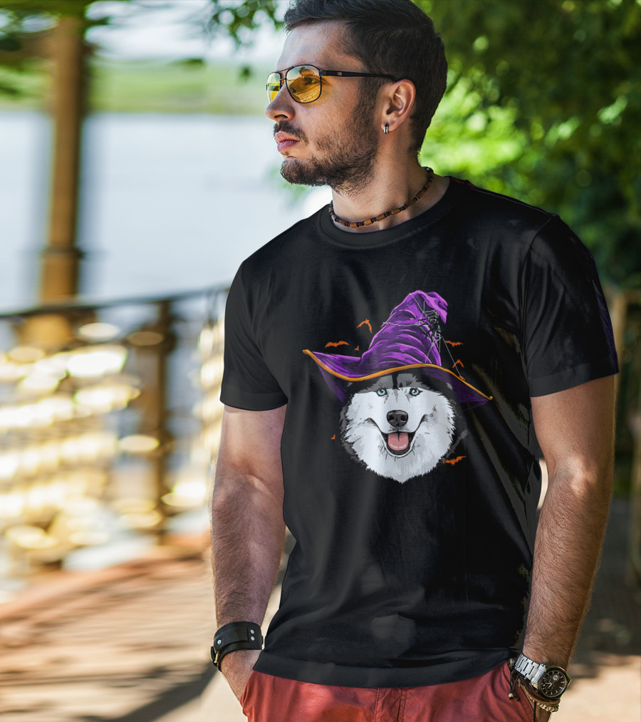 Siberian Husky Purple Witch Hat With Bats And Cobwebs T-Shirt