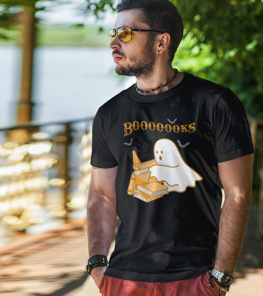Booooooks Ghost Reading Bat Halloween Teacher T-Shirt