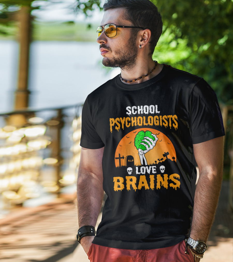 School Psychologists Love Brains Zombie Graveyard T-Shirt