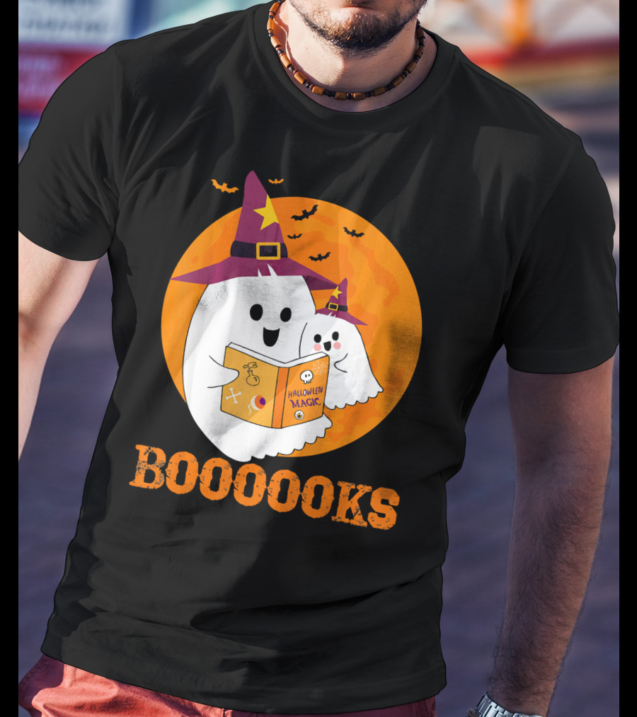 BOOOOKS Halloween Magic Ghosts Reading In Witch Hats T-Shirt