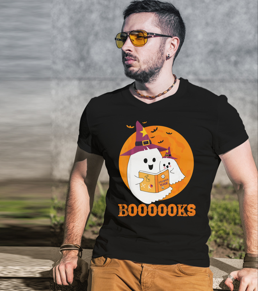 BOOOOKS Halloween Magic Ghosts Reading In Witch Hats T-Shirt
