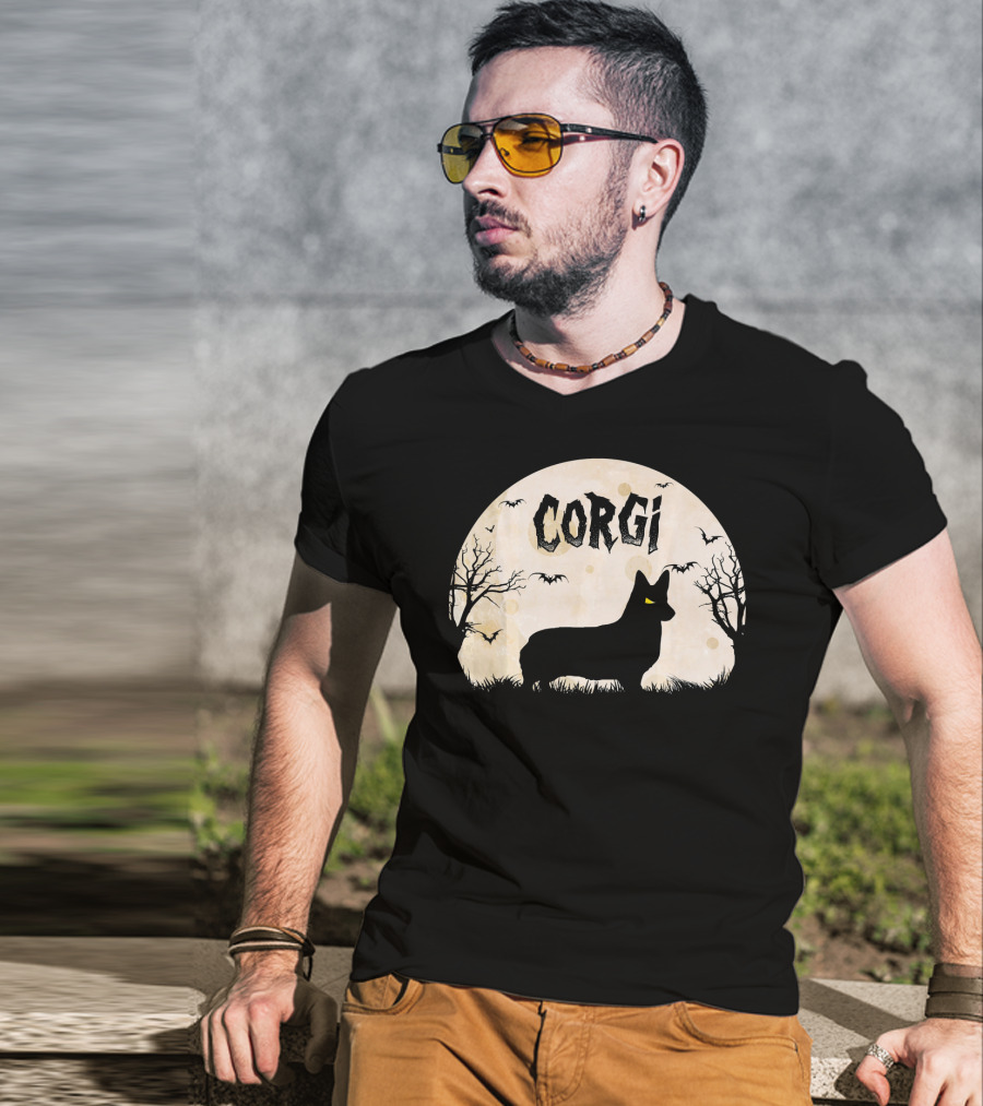Corgi Halloween Horror Silhouette With Moon And Bats T-Shirt