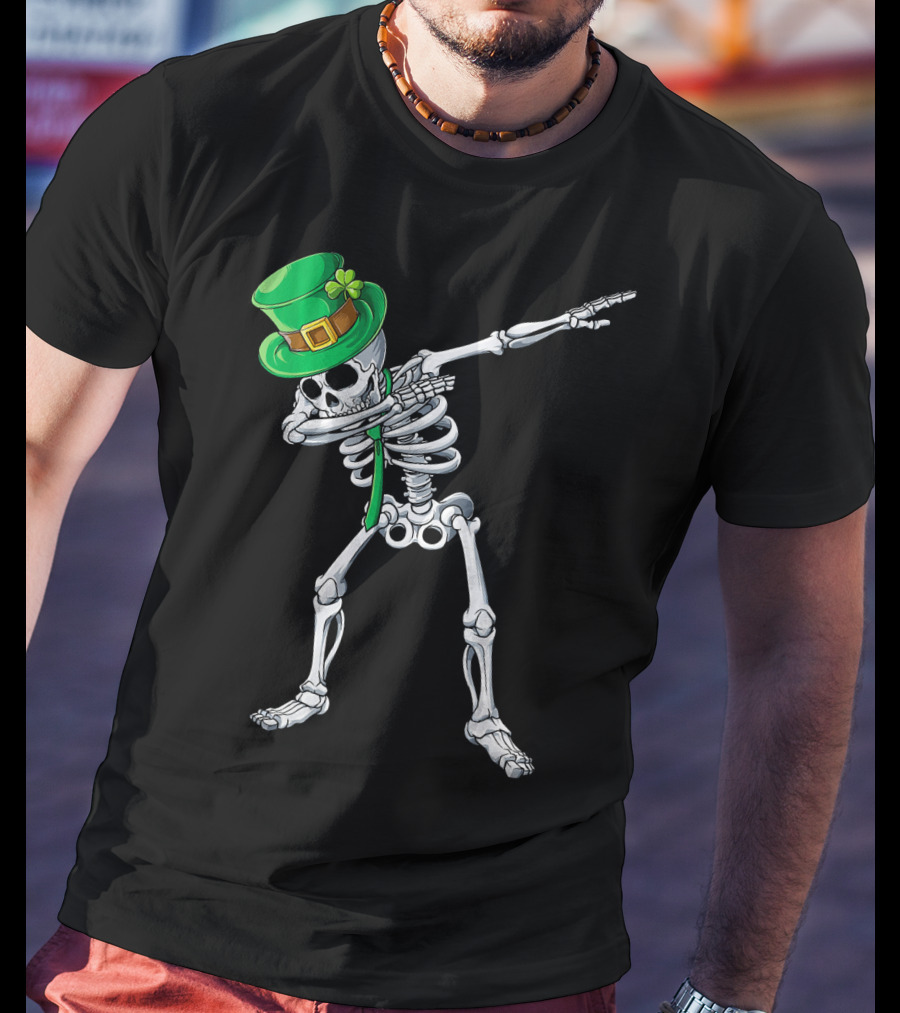 Dabbing Skeleton In Green Leprechaun Hat With Clover T-Shirt