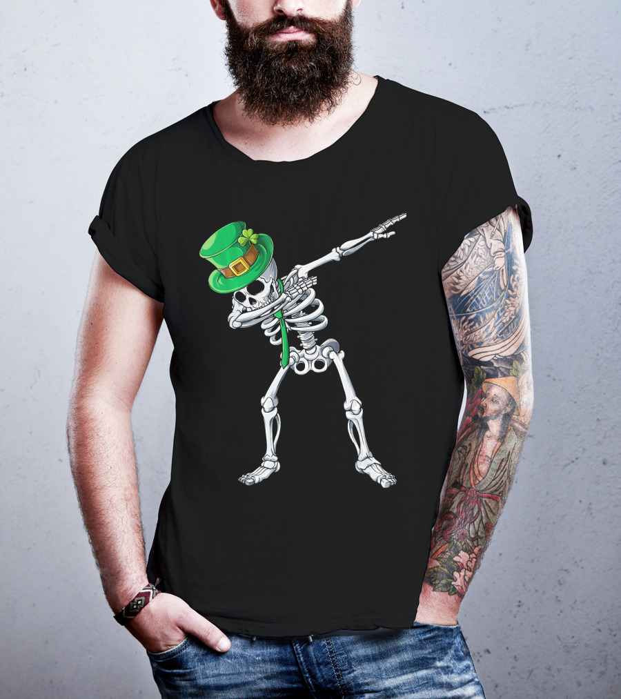 Dabbing Skeleton In Green Leprechaun Hat With Clover T-Shirt