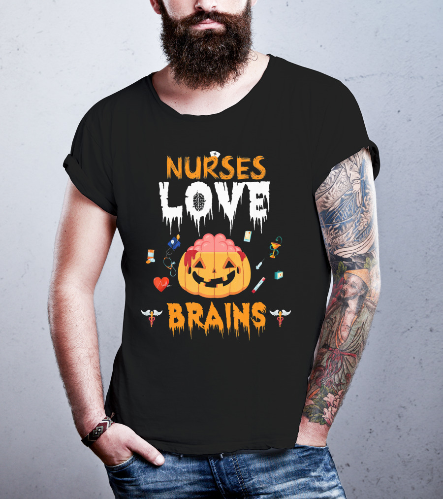 Nurses Love Brains Halloween Scary Nurse Pumpkin T-Shirt