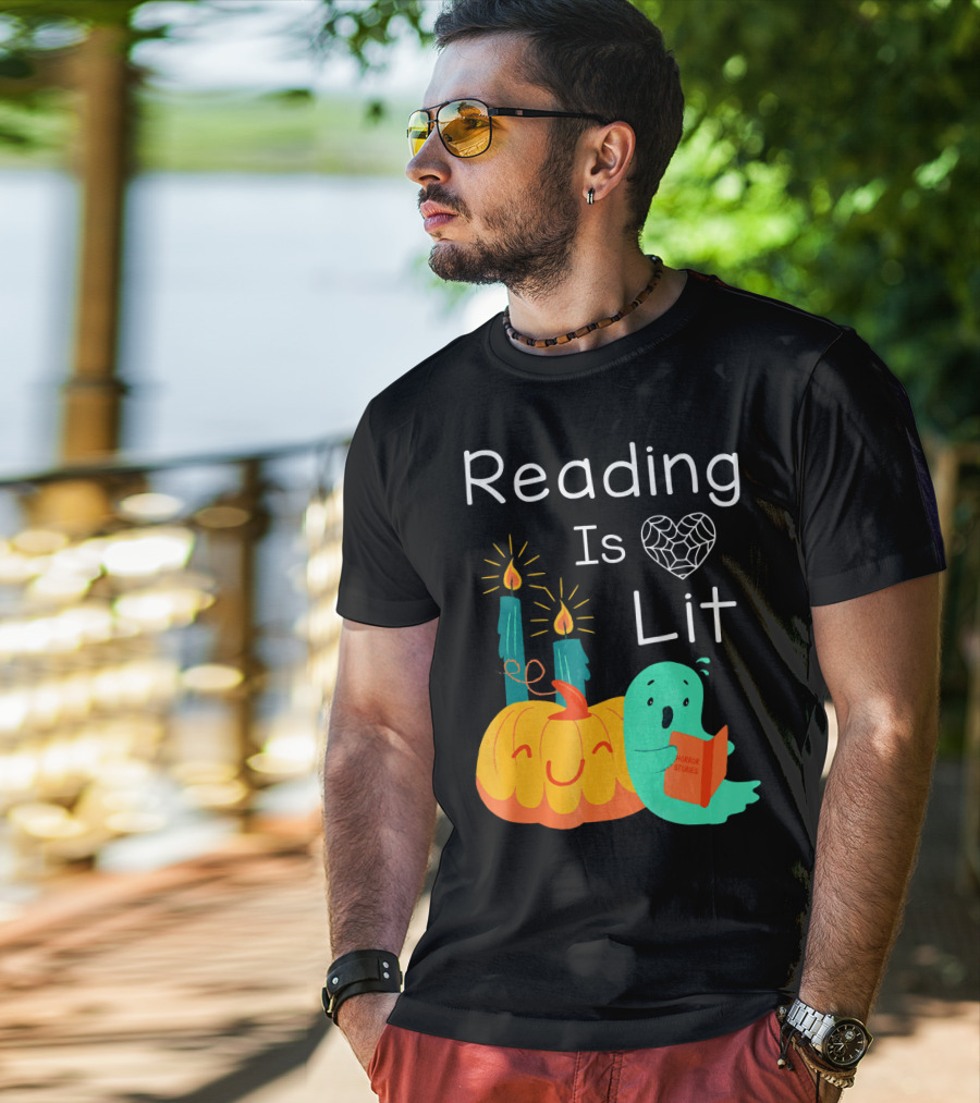 Reading Is Lit Teacher Librarian Halloween Costume Pumpkin Ghost Candles T-Shirt