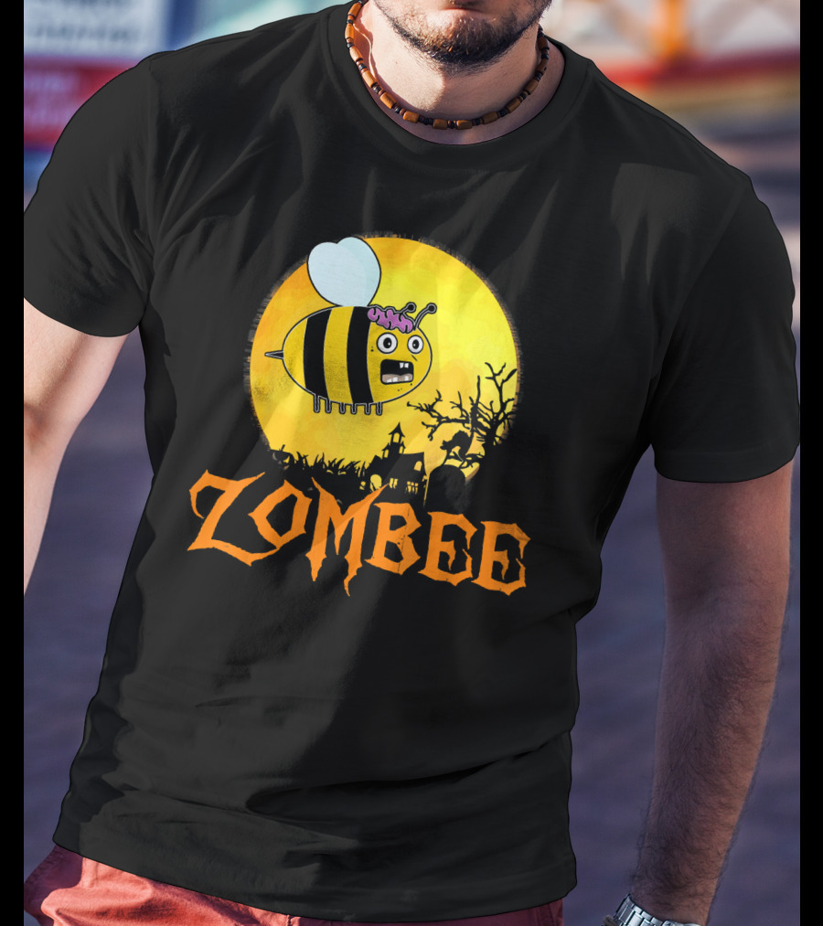 Zombee Funny Zombie Bee Halloween Spooky Moon Scene T-Shirt