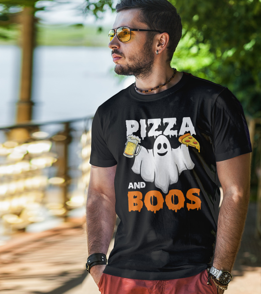 Pizza And Boos Ghost Holding Beer And Pizza Slice Halloween Funny Ghost Drinking Beer T-Shirt