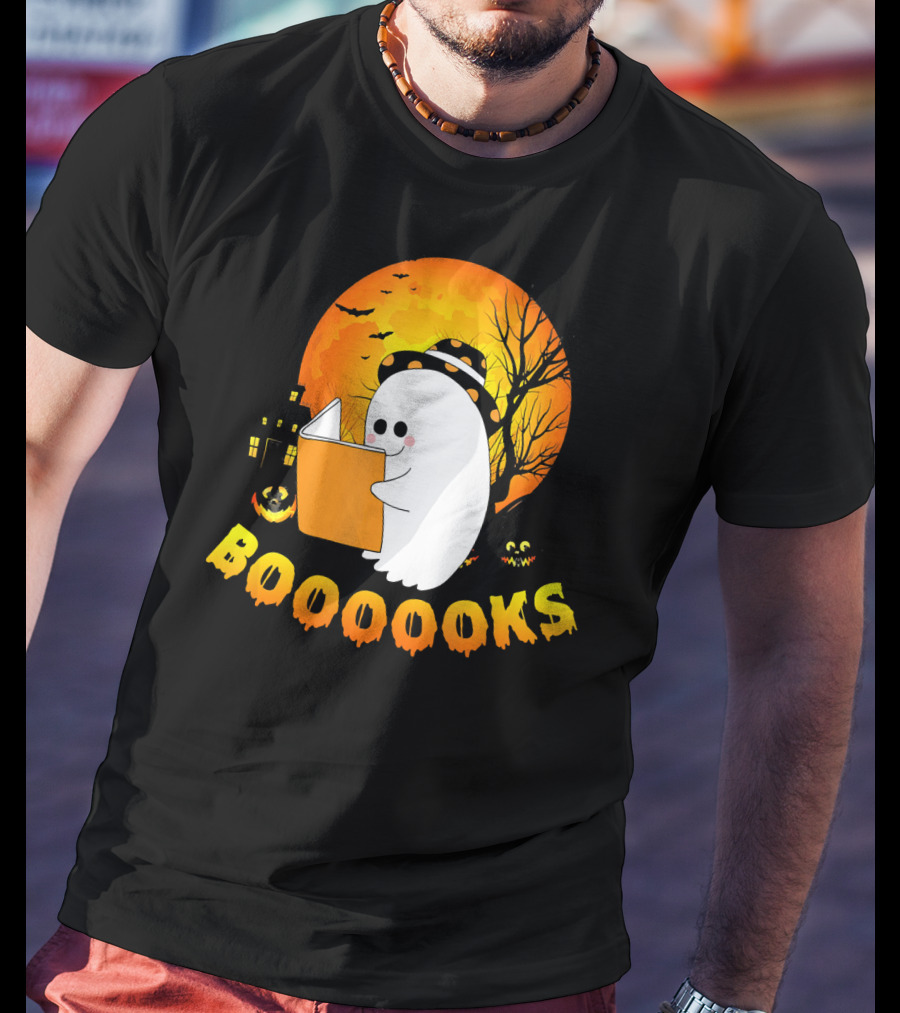 Booooooks Cute Ghost Reading Halloween Book Full Moon Scene T-Shirt