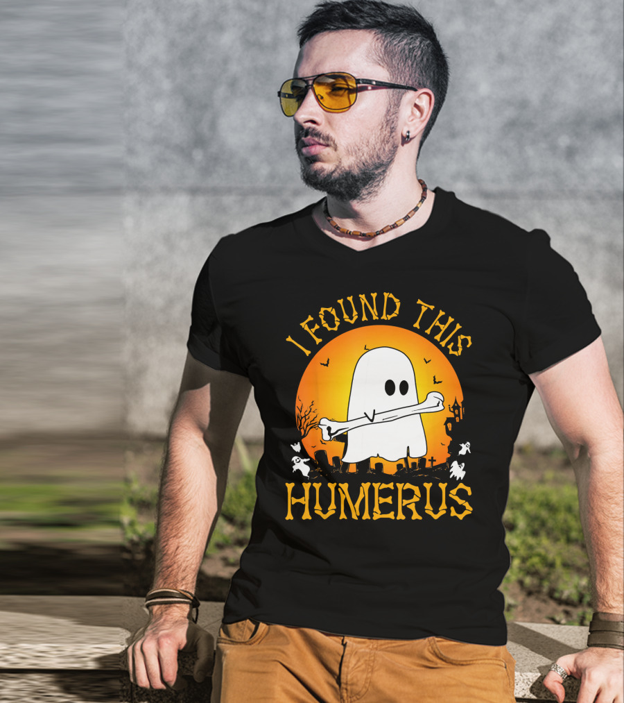 I Found This Humerus Halloween Ghost With Bone Spooky Graveyard Scene T-Shirt