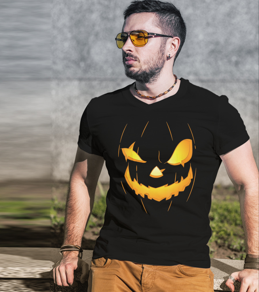 Halloween Pumpkin Jack O Lantern Face Glowing Scary Expression T-Shirt
