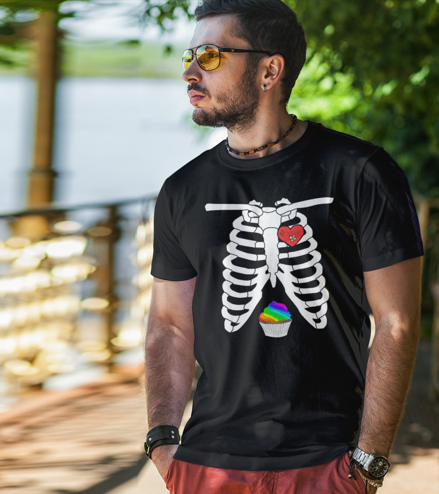 Halloween Skeleton X Ray Rainbow Cupcake Heart T-Shirt