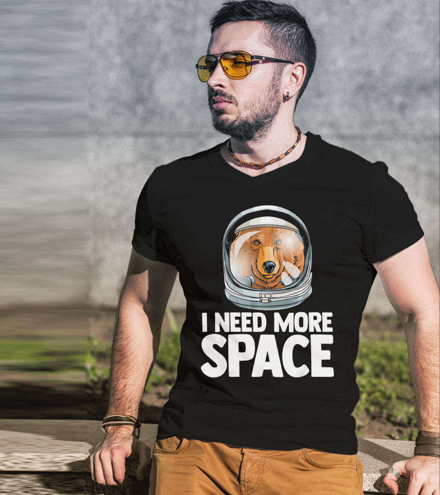 I Need More Space Astronaut Bear Science Helmet T-Shirt