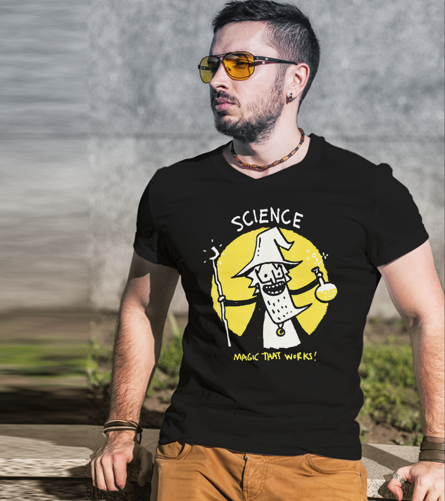 Science Magic That Works Wizard With Beaker And Staff T-Shirt