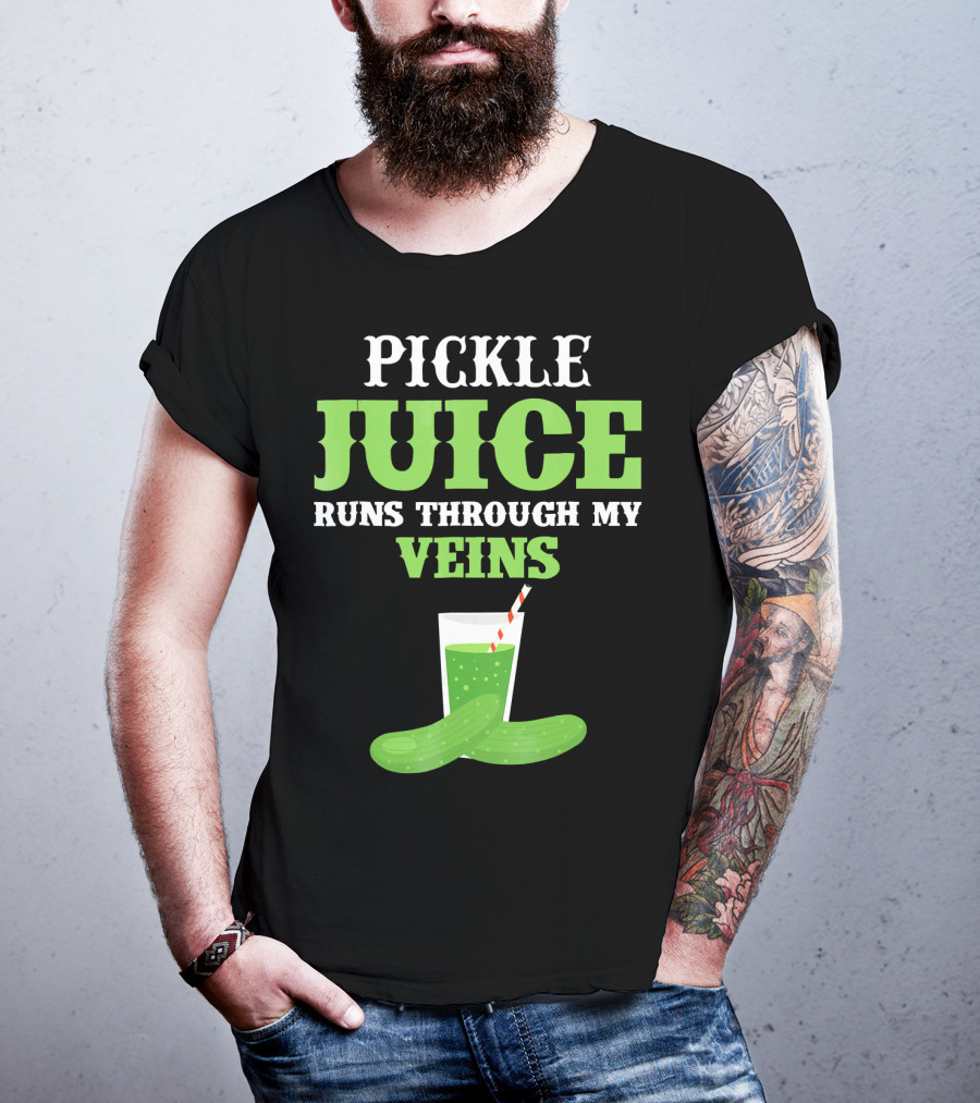 PICKLE JUICE RUNS THROUGH MY VEINS Pickle Glass Cup With Straw T-Shirt