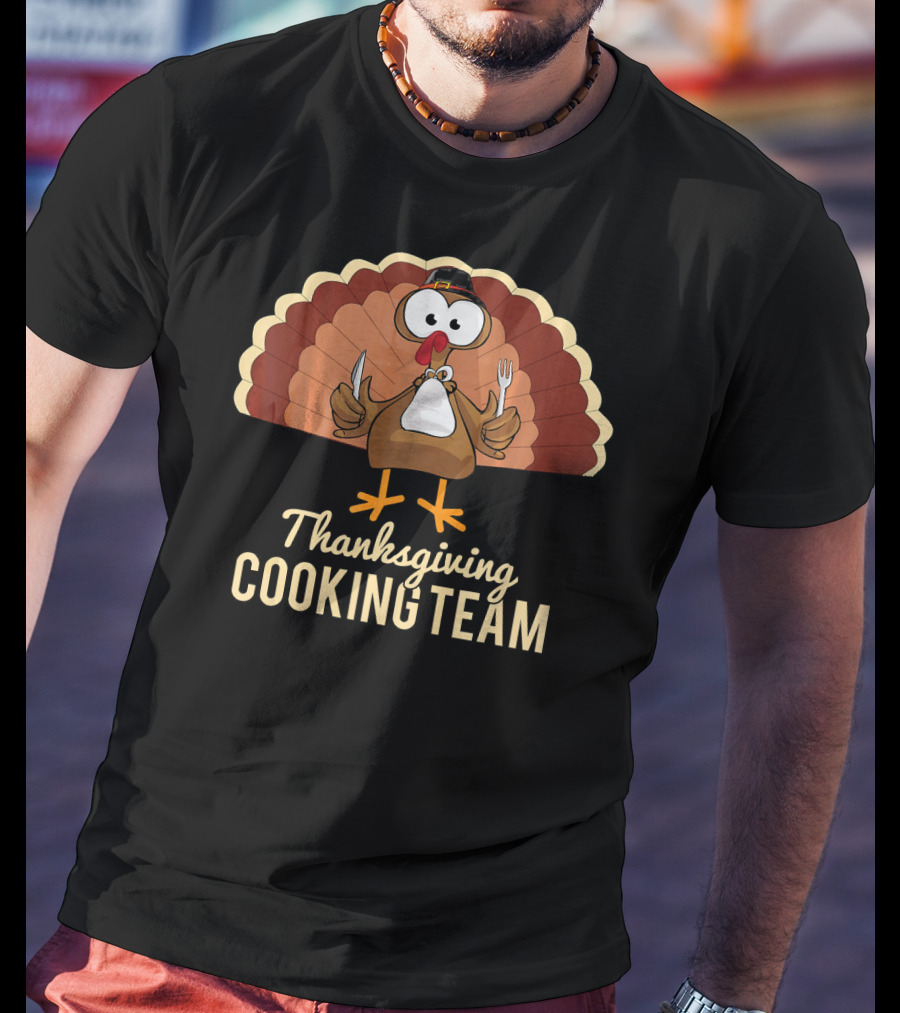 Thanksgiving Cooking Team Turkey With Pilgrim Hat And Utensils T-Shirt