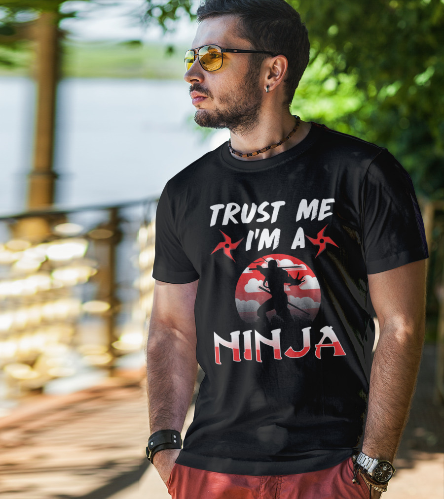 Trust Me I'm A Ninja Shuriken Shadow Silhouette With Red Circle Background T-Shirt