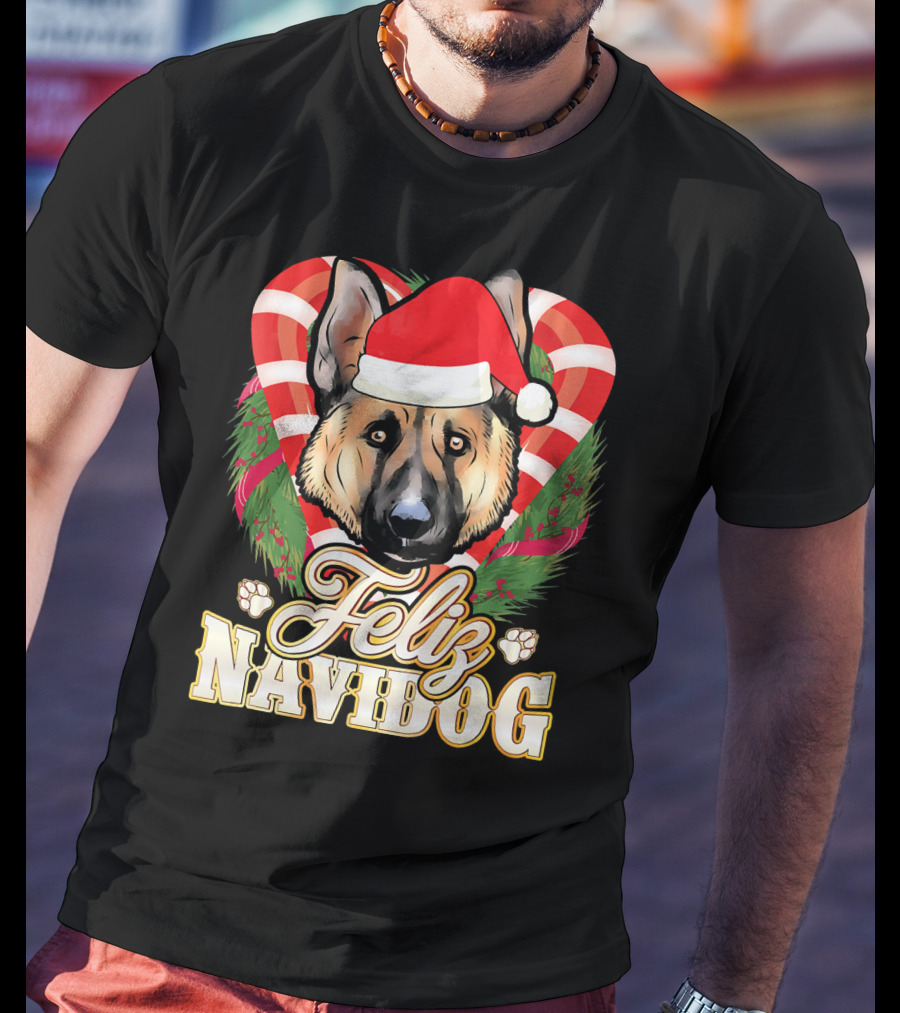 Feliz Navidog German Shepherd Santa Hat Christmas Wreath T-Shirt