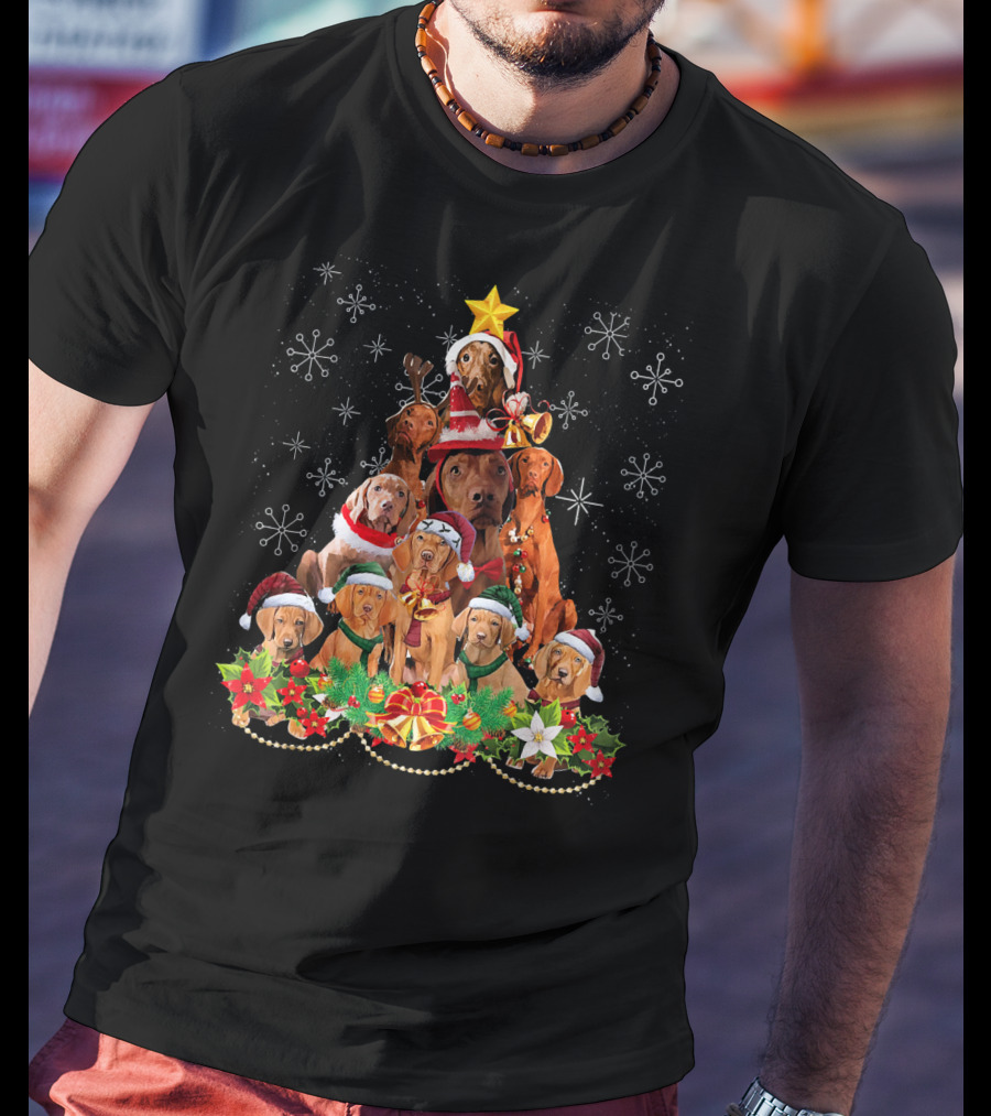 Vizsla Christmas Tree With Dogs Santa Hats Snowflakes And Holly T-Shirt