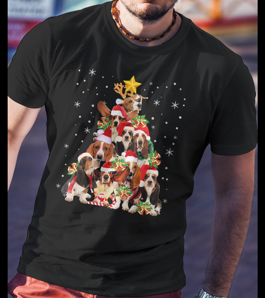Basset Hound Christmas Tree With Santa Hats And Star T-Shirt