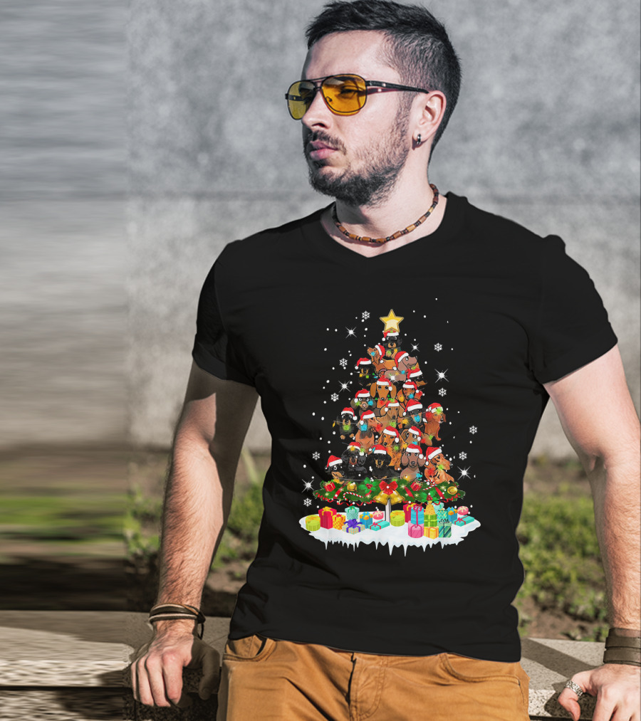 Funny Dachshund Christmas Tree With Santa Hats And Presents T-Shirt