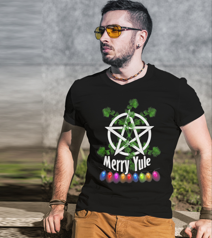 Merry Yule Pentagram With Pine Branches And Festive Colorful Lights T-Shirt