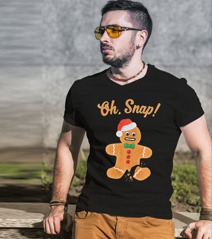 Funny Christmas Gingerbread Man Oh Snap Broken Cookie Santa Hat T-Shirt