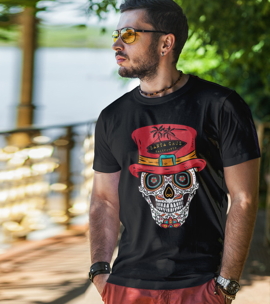 Santa Cruz California Sugar Skull Souvenir With Red Hat And Tropical Palm Trees T-Shirt