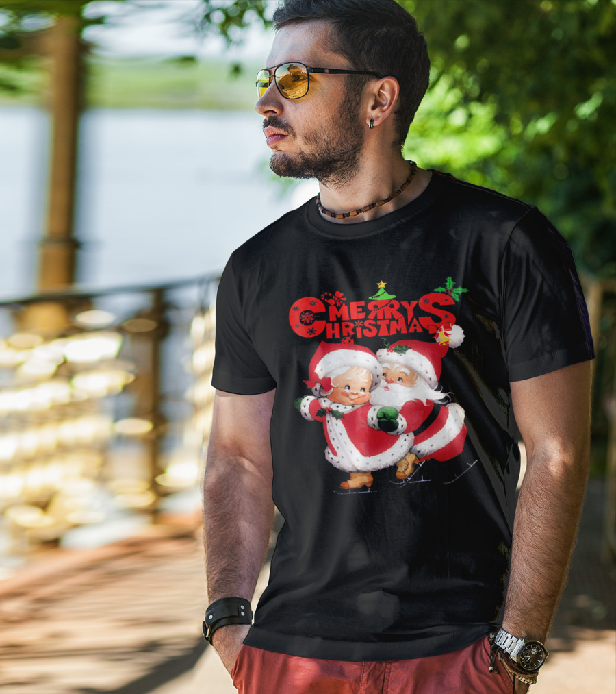 Merry Christmas Cute Mrs Claus And Santa Skating T-Shirt