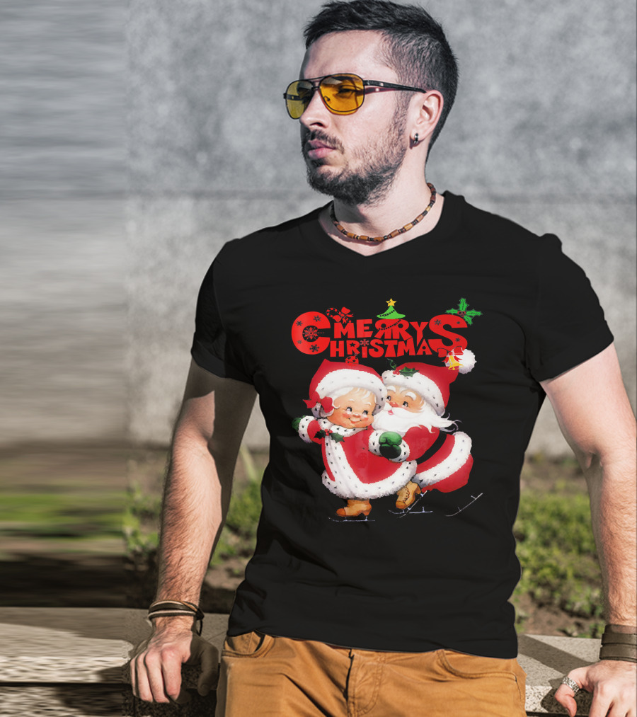 Merry Christmas Cute Mrs Claus And Santa Skating T-Shirt