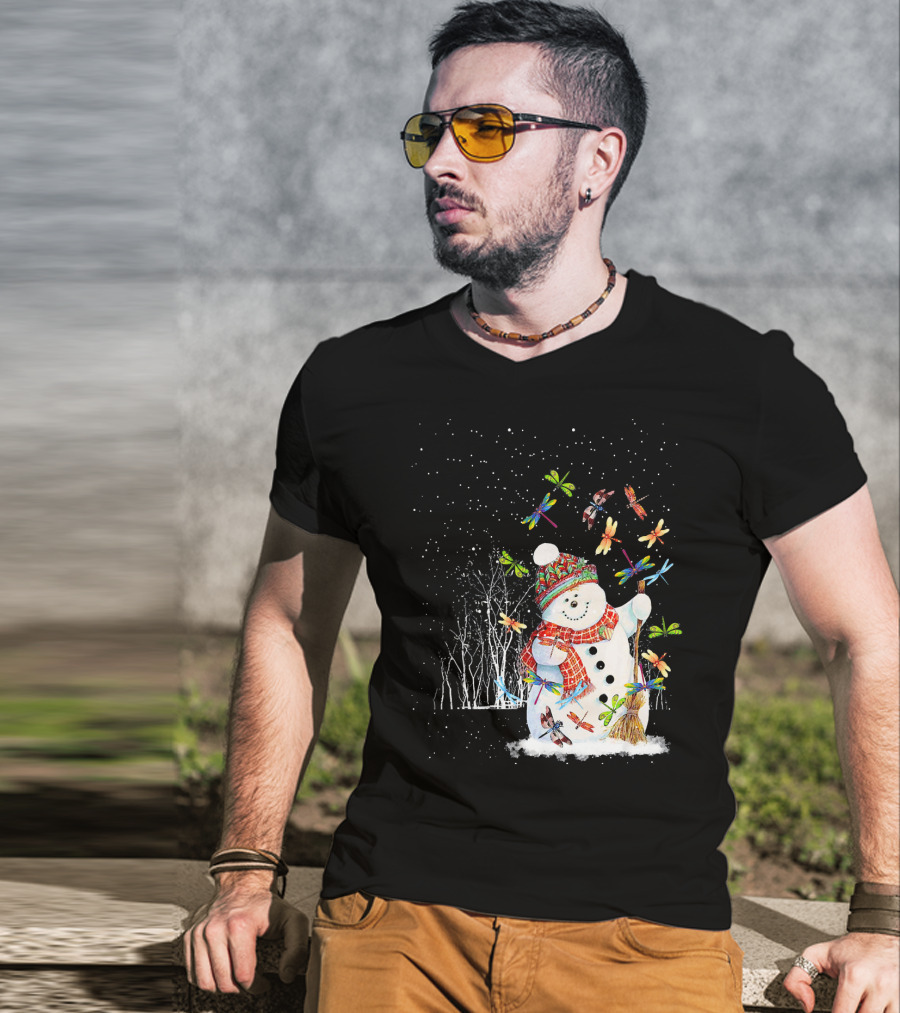 Merry Christmas Dragonfly Snowman In Winter Scene T-Shirt