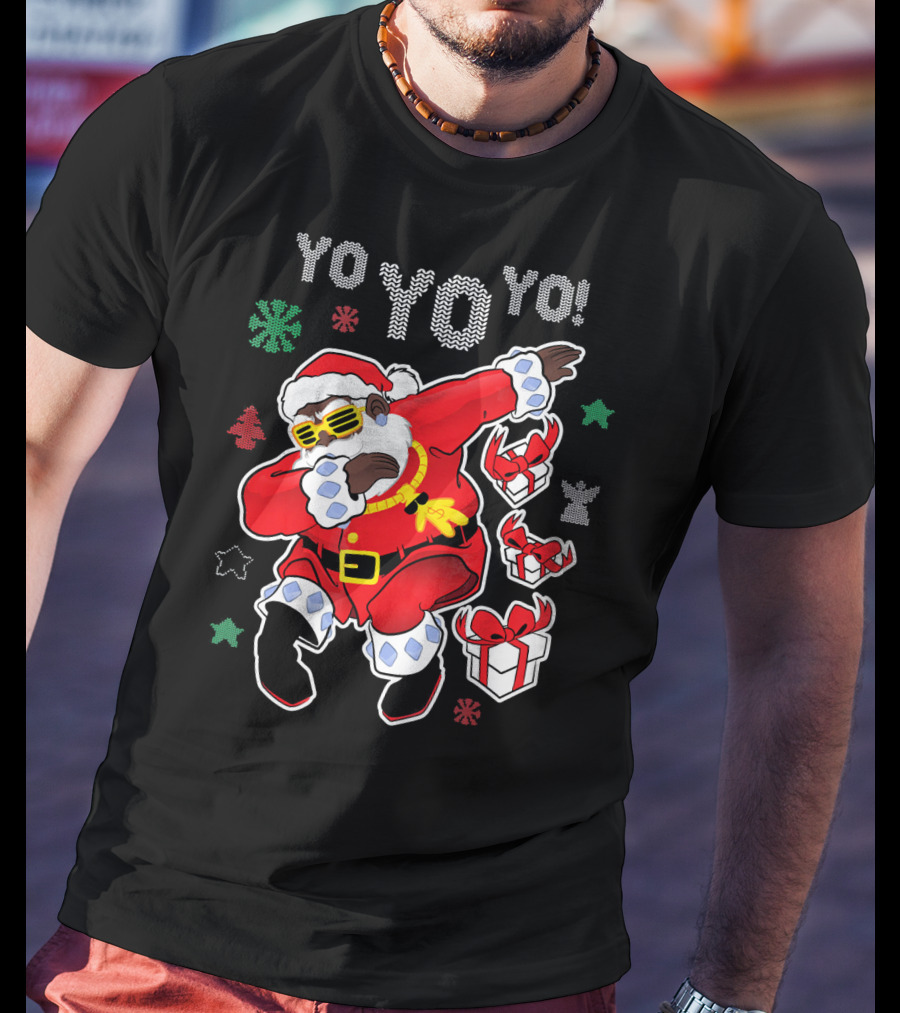 Yo Yo Dabbing Black Santa Claus Christmas Presents T-Shirt
