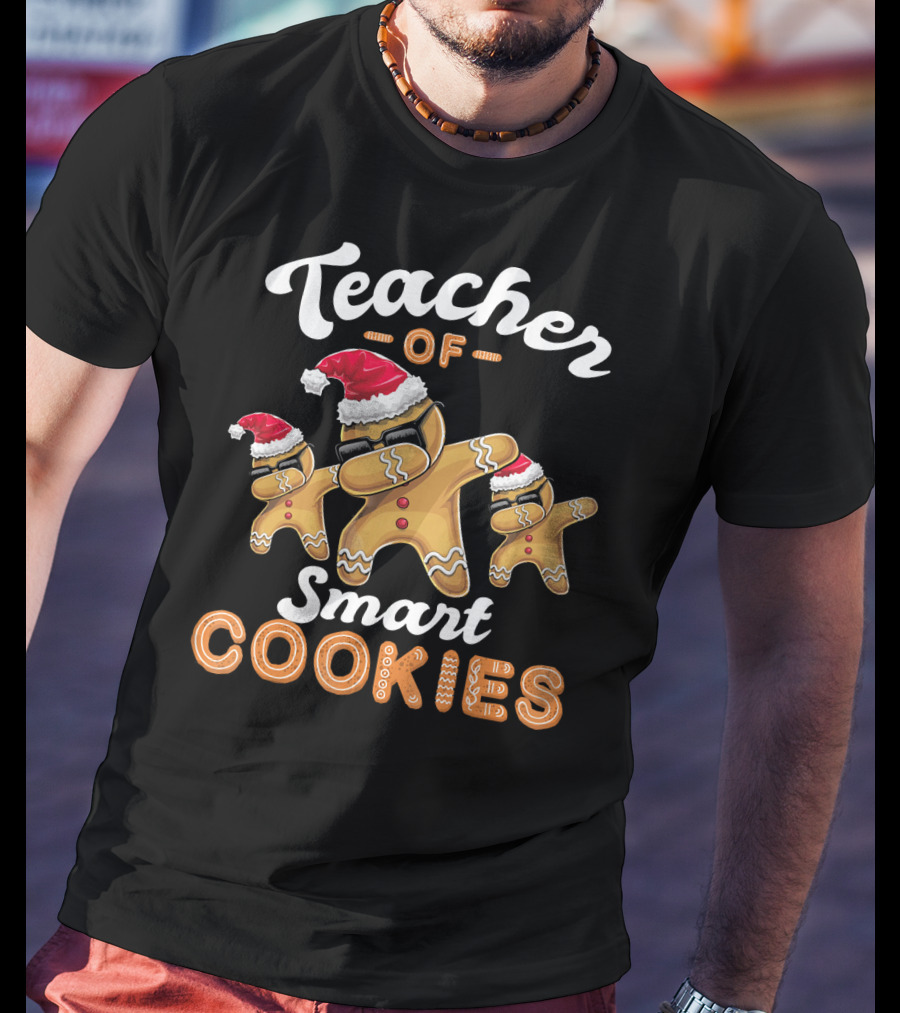 Teacher Of Smart Cookies Dabbing Gingerbread Men With Santa Hats T-Shirt
